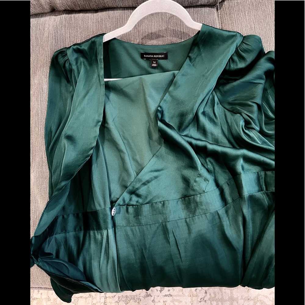 Banana Republic Emerald Puff Sleeve Wrap Dress - Picture 5 of 5